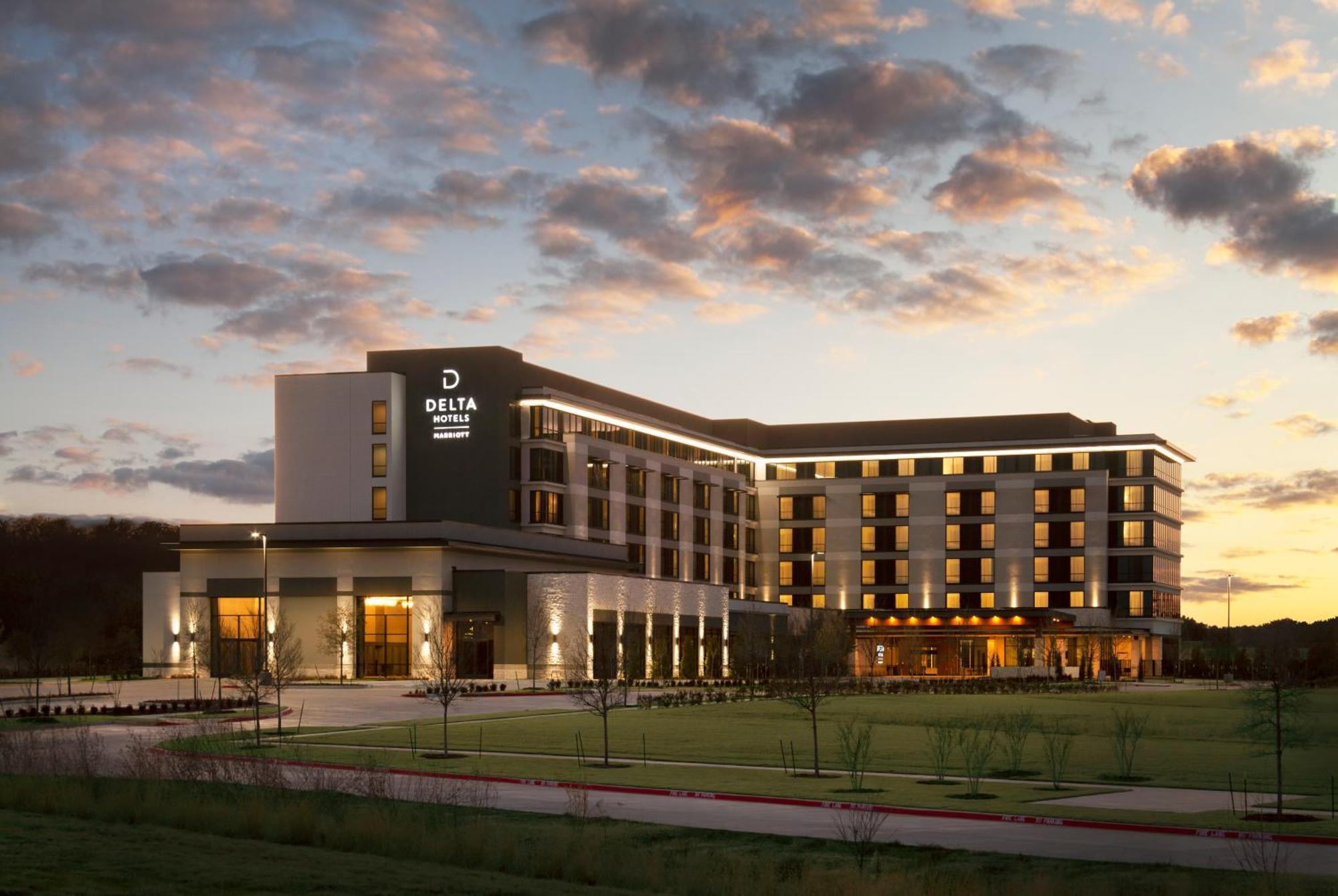 Delta By Marriott Dallas Hotel